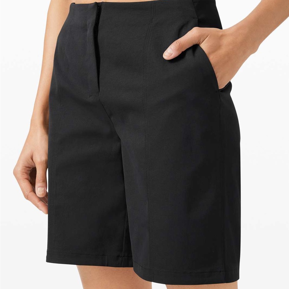 Lululemon in power short 8” size 6 NWT color black